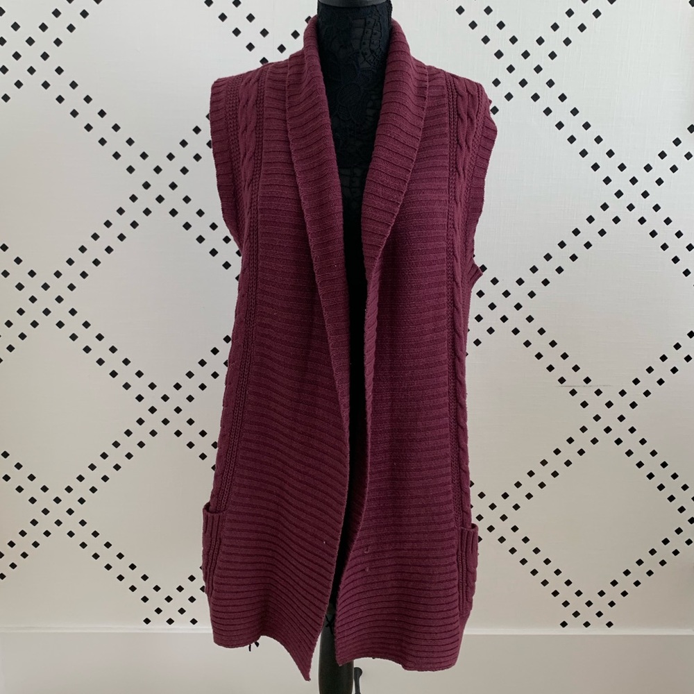 Sleeveless cardigan